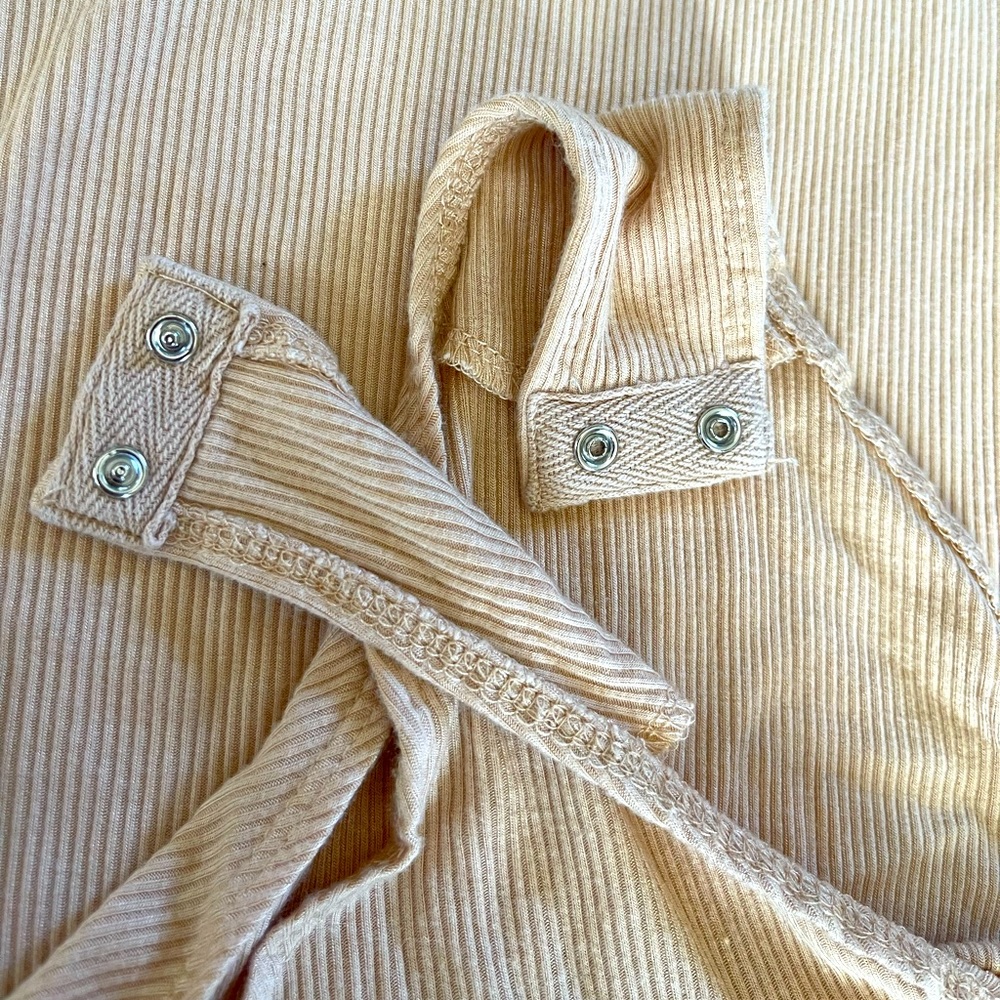 Macy’s (Self Love): (SMALL) Cream Short Sleeve Ribbed Bodysuit